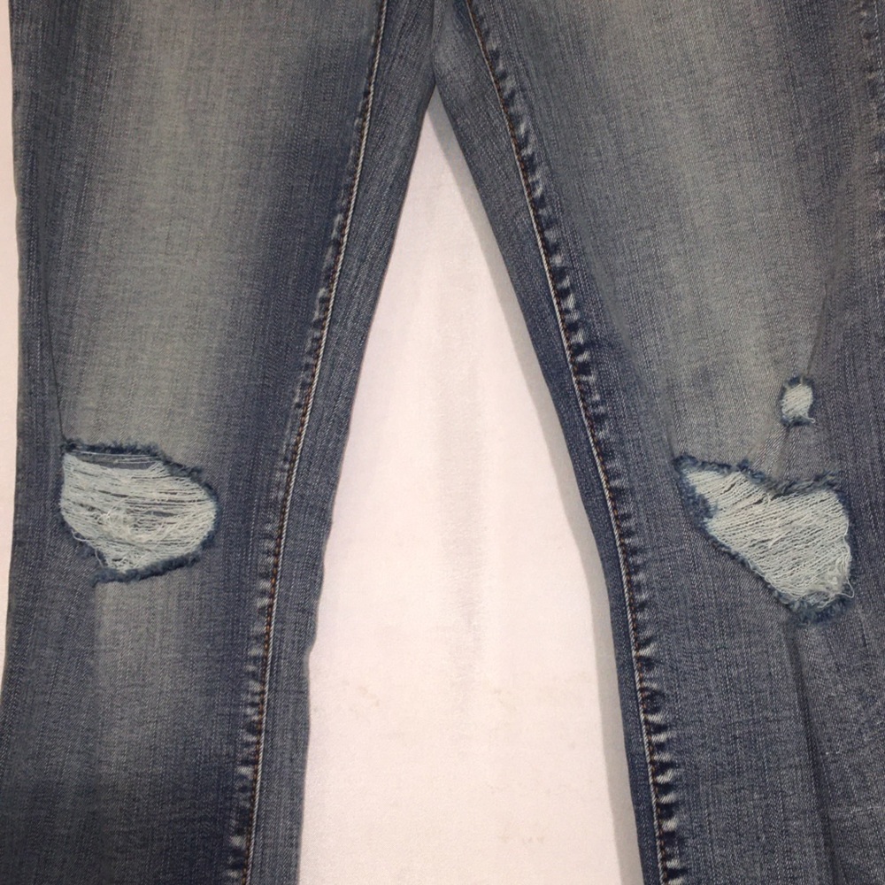 Distressed jeans - Picture 4 of 4